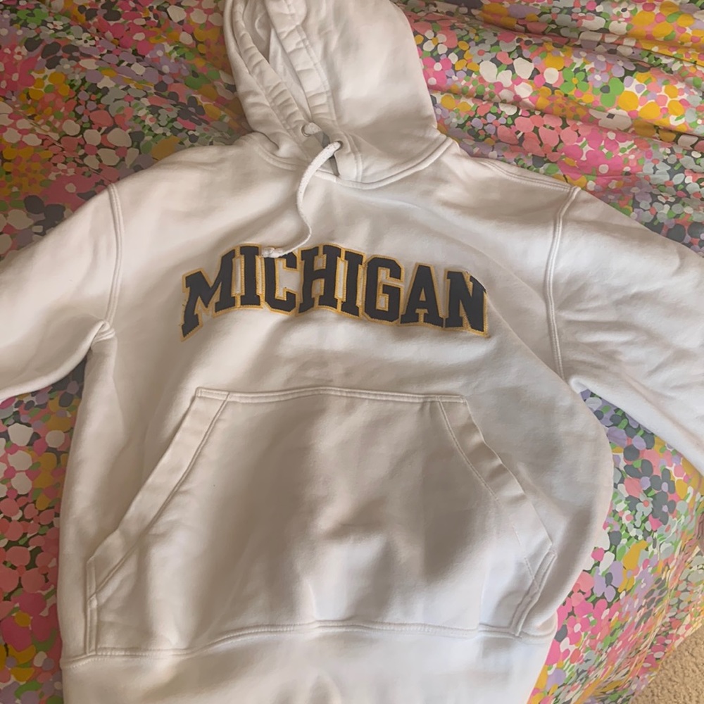University of Michigan size small